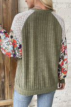 Load image into Gallery viewer, Printed Round Neck Long Sleeve Top