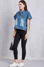 Load image into Gallery viewer, Pocketed Button Up Short Sleeve Denim Top