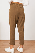 Load image into Gallery viewer, Pocketed Elastic Waist Pants