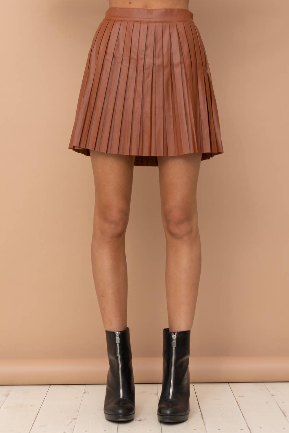 PU PLEATED MINI SKIRT (ST# FRSK1382W)