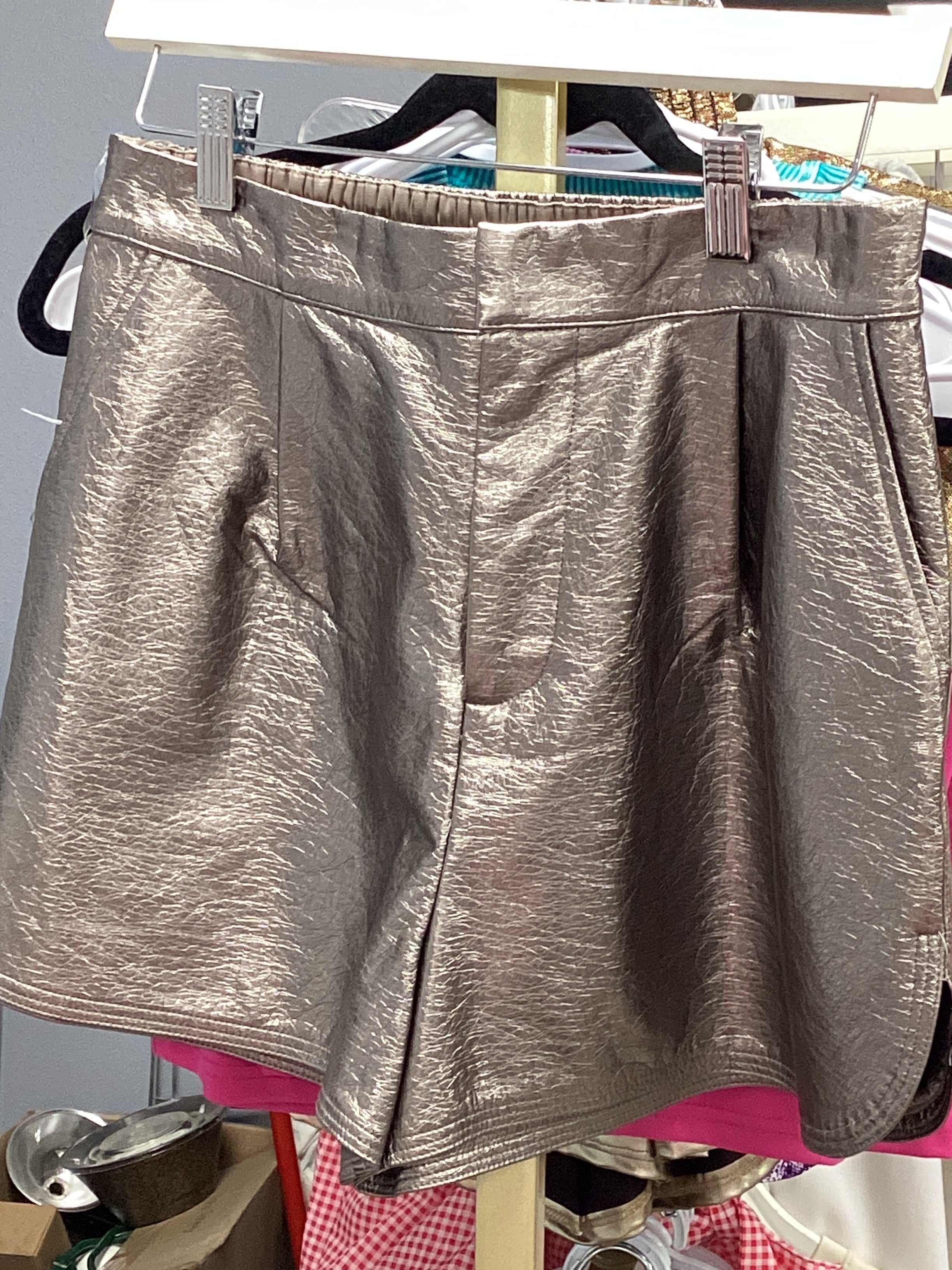 Entro Shorts