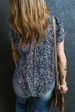 Load image into Gallery viewer, Printed Notched Short Sleeve Blouse