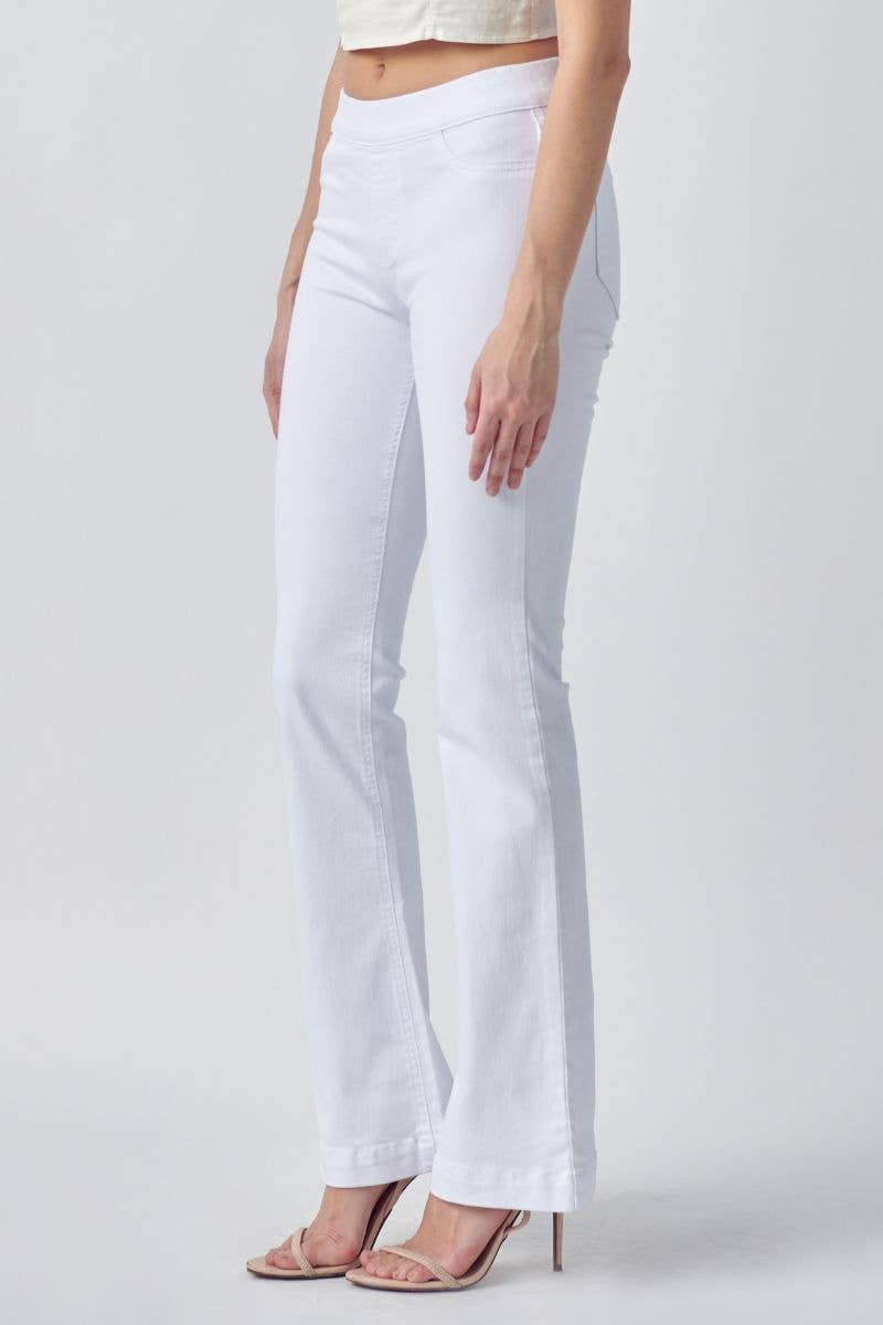 *SALE* White Mid Rise Pull On Flare Jegging