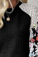 Load image into Gallery viewer, Printed Round Neck Long Sleeve Top