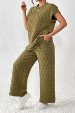 Load image into Gallery viewer, Short Sleeve Top and Pocketed Pants Lounge Set