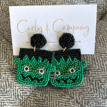 Load image into Gallery viewer, Halloween be Beaded Earrings