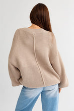 Load image into Gallery viewer, Ribbed Knitted Sweater