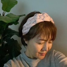 Load image into Gallery viewer, Silky Woven Headband