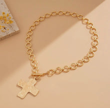 Load image into Gallery viewer, Hammered Cross Front Toggle Necklace
