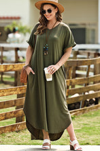 Load image into Gallery viewer, Plus Size V-Neck Short Sleeve Maxi Dress