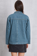 Load image into Gallery viewer, Pocketed Button Up Denim Jacket