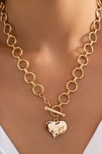 Load image into Gallery viewer, NOTABLE HAMMERED HEART FRONT TOGGLE NECKLACE