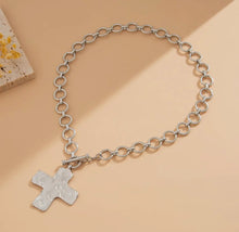 Load image into Gallery viewer, Hammered Cross Front Toggle Necklace