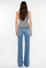 Load image into Gallery viewer, Kancan Ultra High Rise Cat&#39;s Whiskers Jeans