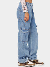 Load image into Gallery viewer, Straight Jeans with Pockets
