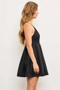 WAIST PINTUCK STRAP DRESS: Black / M