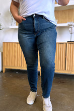 Load image into Gallery viewer, Judy Blue Full Size Tummy Control High Waist Slim Jeans