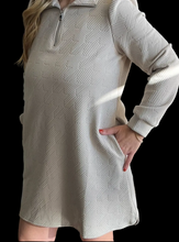 Load image into Gallery viewer, Textured Quarter Zip Long Sleeve
