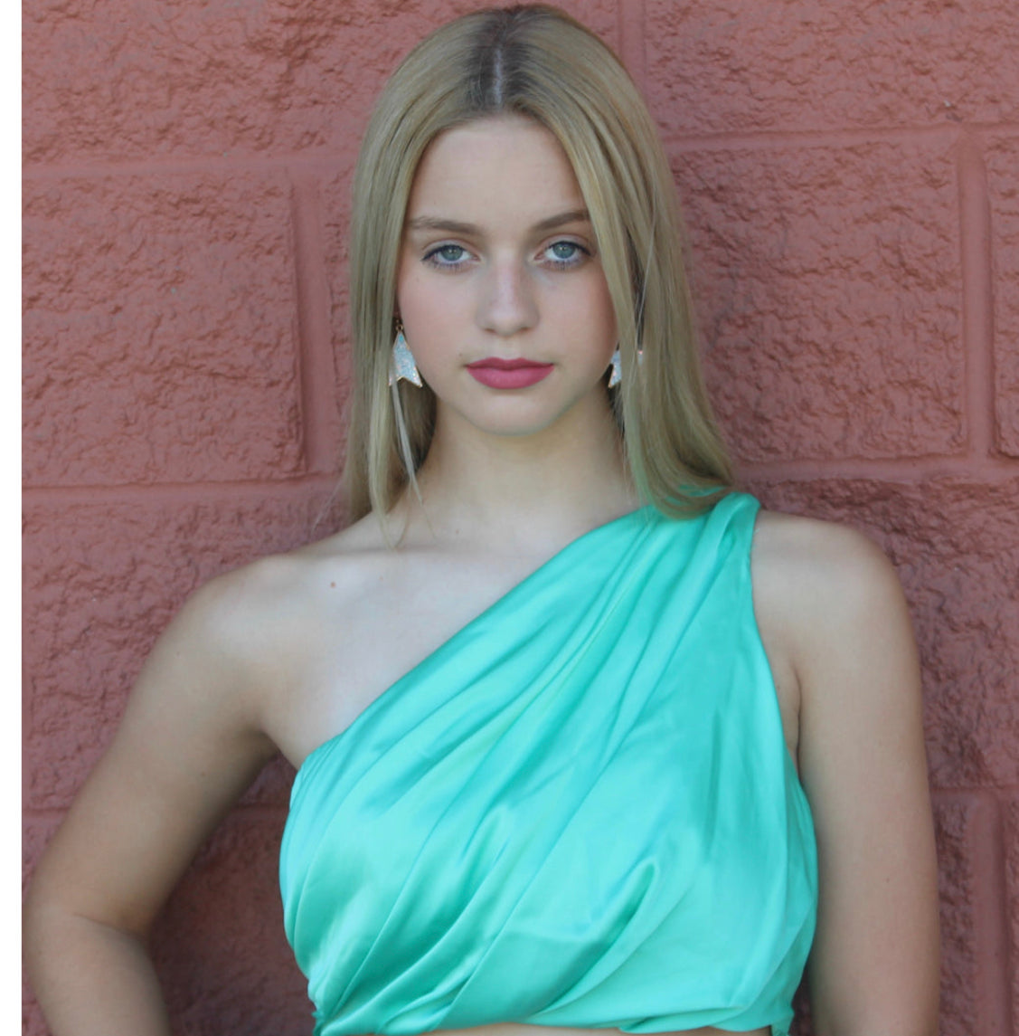 *sale*One sided shoulder top
