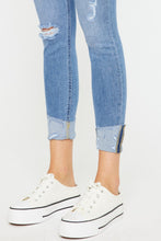 Load image into Gallery viewer, Kancan Distressed Cat&#39;s Whiskers Button Fly Jeans