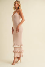 Load image into Gallery viewer, CONTRAST RUFFLED BOTTOM HEM SLEEVELESS KNIT MAXI