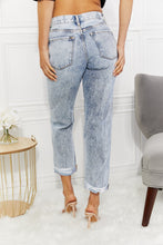 Load image into Gallery viewer, Kancan Kendra High Rise Distressed Straight Jeans