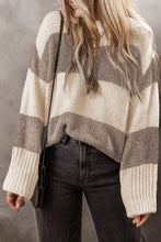 Load image into Gallery viewer, Color Block Round Neck Sweater