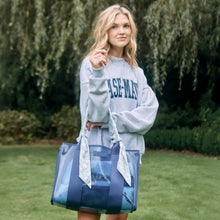 Load image into Gallery viewer, Case-Mate Jelly Tote Something Navy Twilly