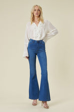 Load image into Gallery viewer, Curvy Flare Jeans