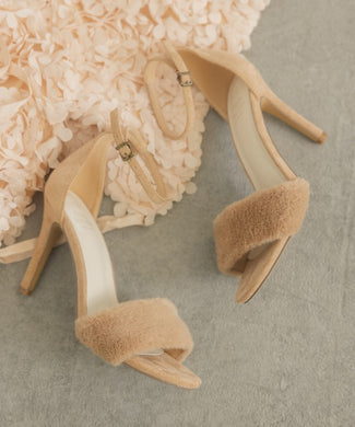 OASIS SOCIETY Hadley   Feather Heels