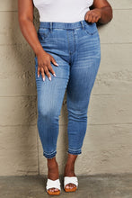 Load image into Gallery viewer, Judy Blue Janavie Full Size High Waisted Pull On Skinny Jeans