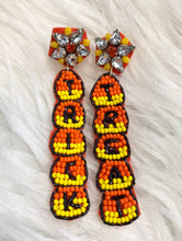 Load image into Gallery viewer, Halloween be Beaded Earrings